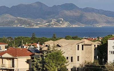 Merkez de Ana cadde Üstü Asansörlü Geniş Daire 